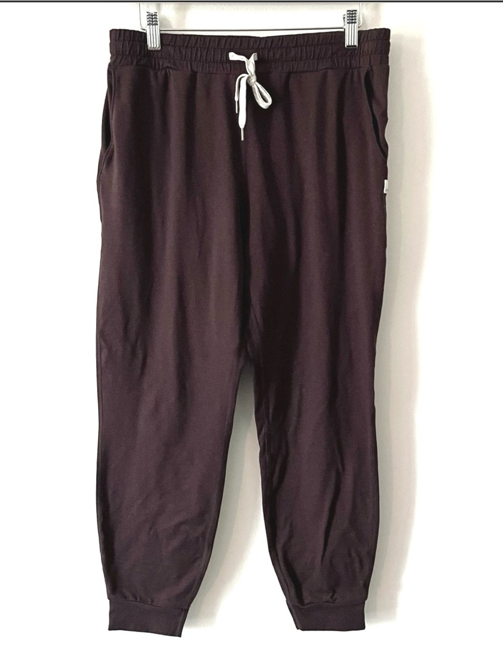 Vuori Heather Burgundy Performance Joggers M